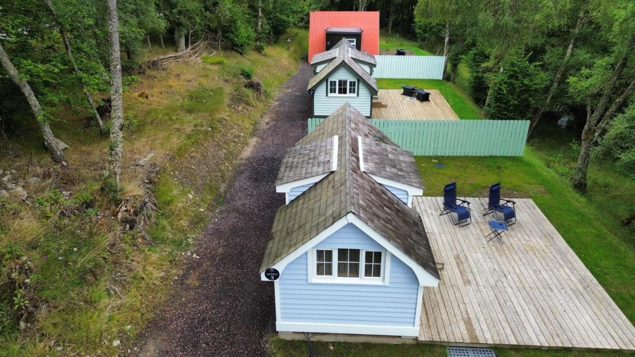 1Lochness Glam Lodges Inverness Extérieur photo
