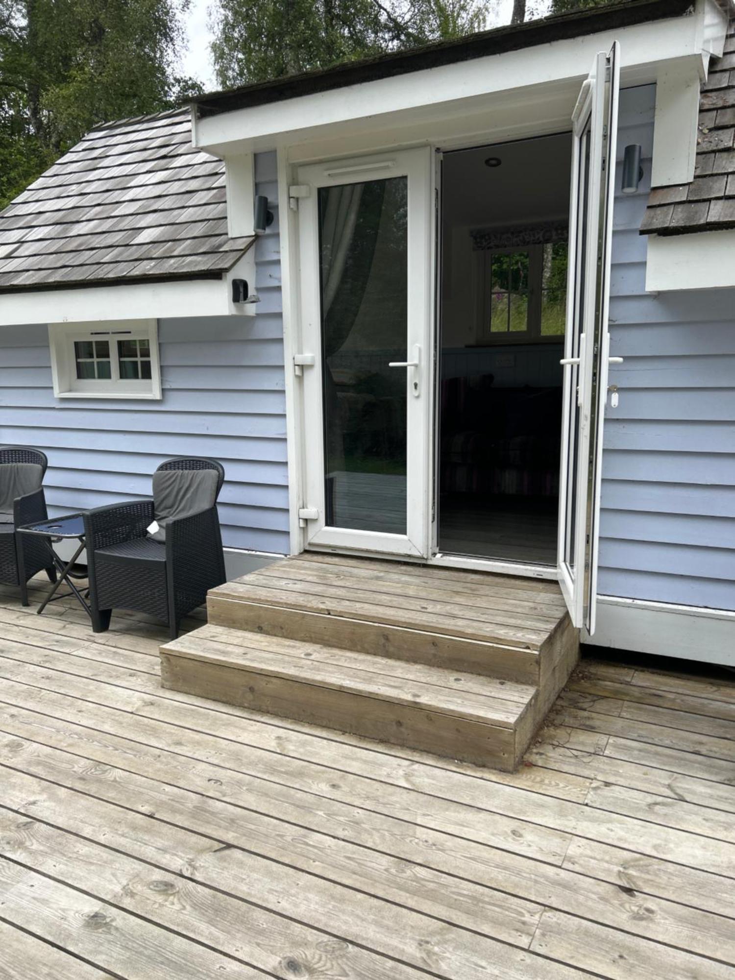 1Lochness Glam Lodges Inverness Extérieur photo