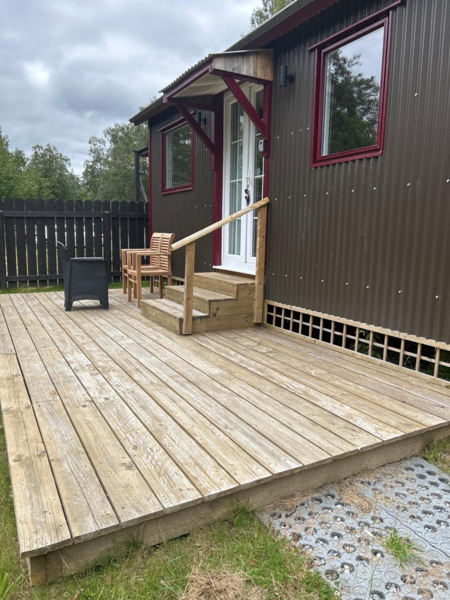 1Lochness Glam Lodges Inverness Extérieur photo